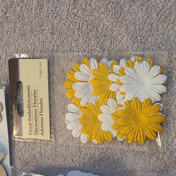 Spare parts floral scrap book and arts And crafts embelishments. - Picture 3 of 4